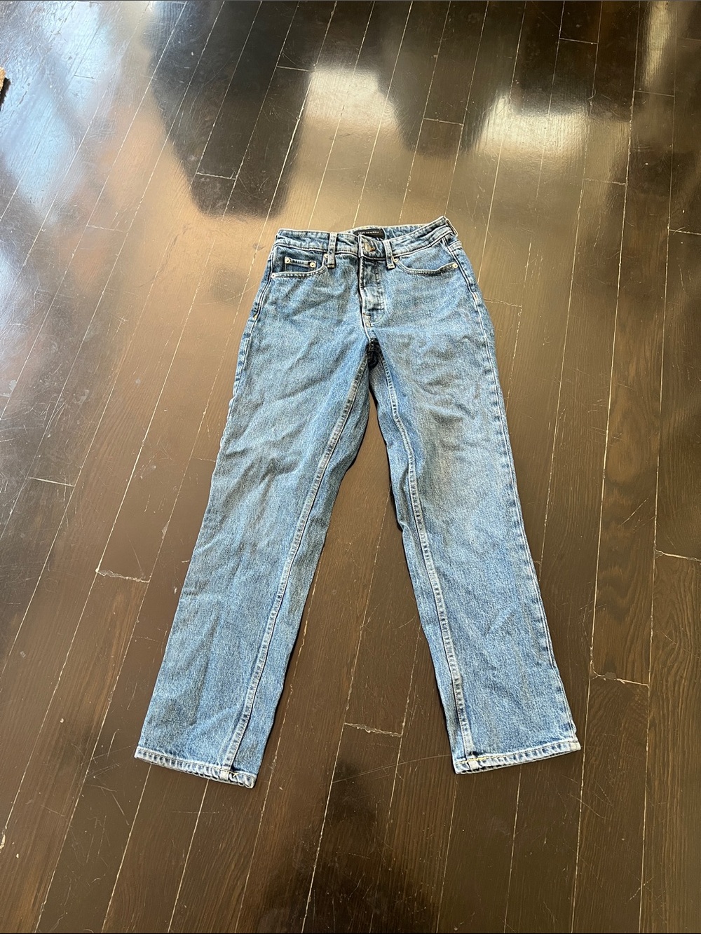 Women's Straight Leg Denim Jeans in Light Blue